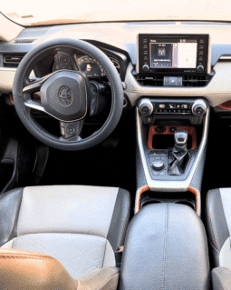 TOYOTA RAV 4 2020 completo