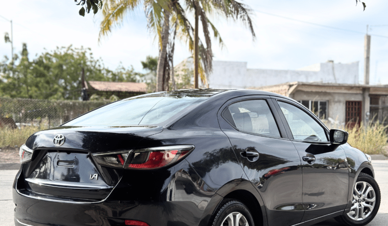 TOYOTA YARIS 2018 completo