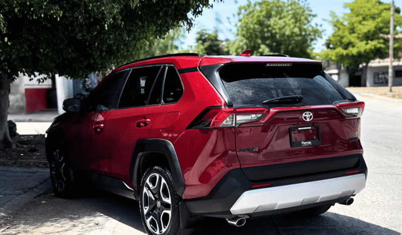 TOYOTA RAV4 2020 completo