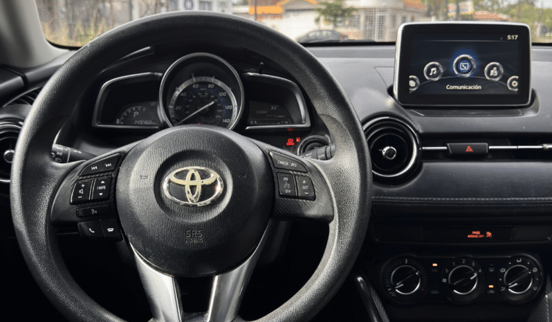 TOYOTA YARIS 2018 completo