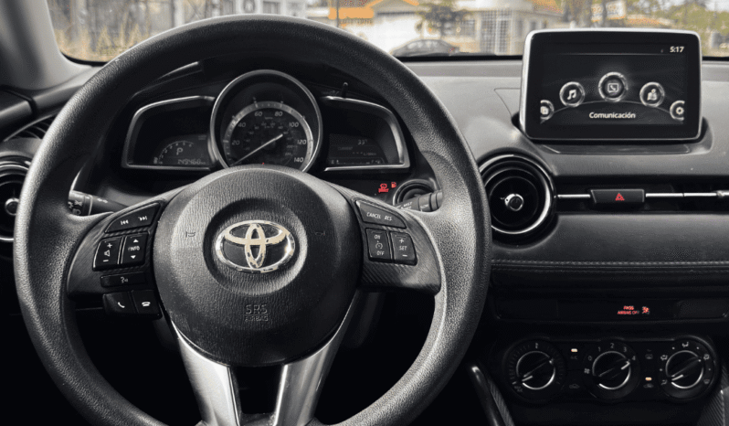TOYOTA YARIS 2018 completo