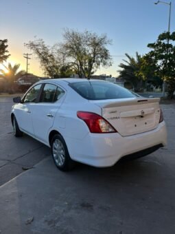 NISSAN VERSA 2017 completo