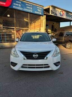 NISSAN VERSA 2017 completo