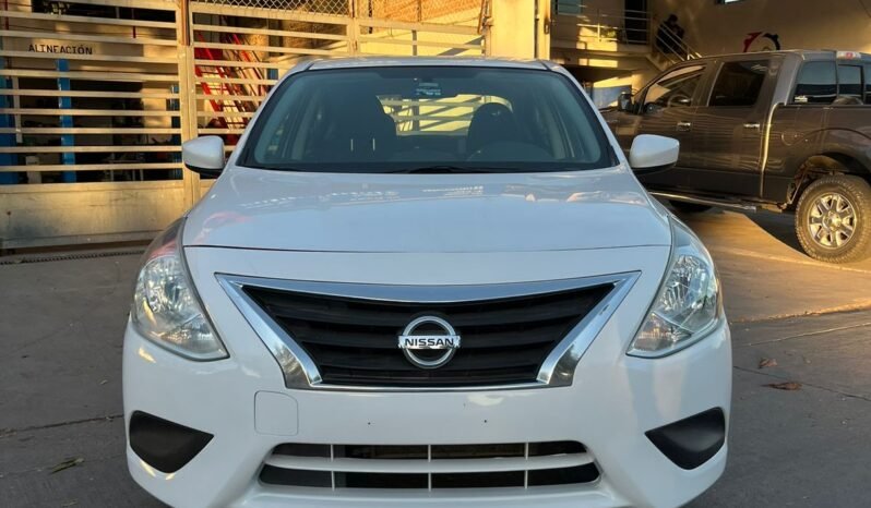 NISSAN VERSA 2017 completo