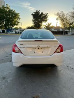NISSAN VERSA 2017 completo