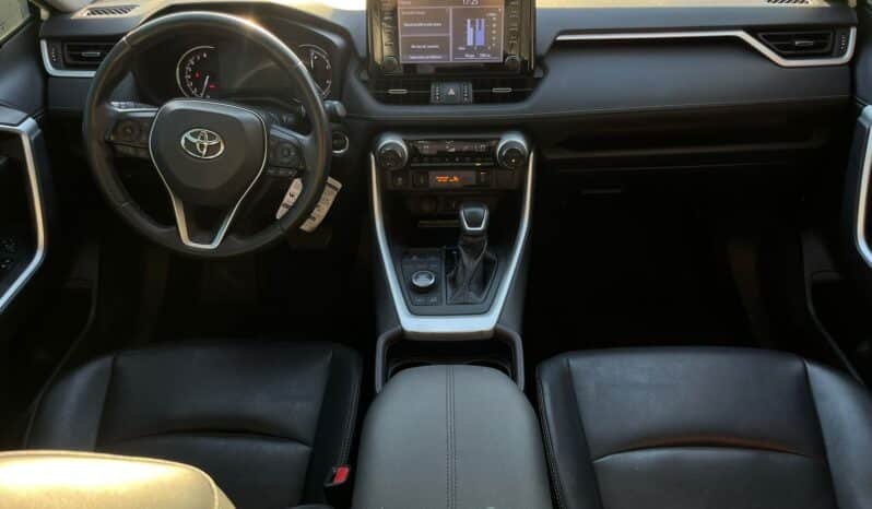 TOYOTA RAV4 2021 completo