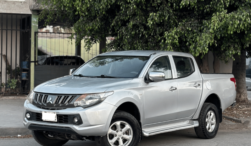 MITSUBISHI L200 2017 completo