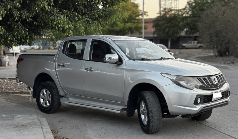 MITSUBISHI L200 2017 completo