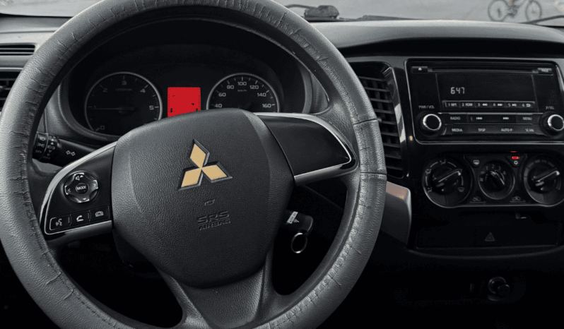 MITSUBISHI L200 2017 completo