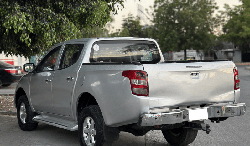 MITSUBISHI L200 2017 completo