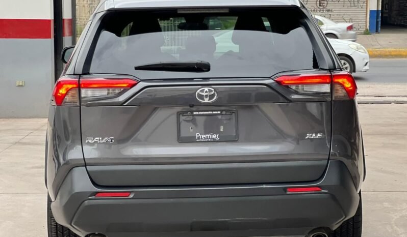 TOYOTA RAV4 2021 completo
