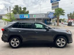 TOYOTA RAV4 2021 completo