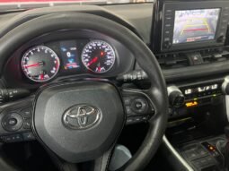 TOYOTA RAV4 2021 completo