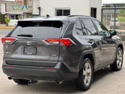 TOYOTA RAV4 2021 completo
