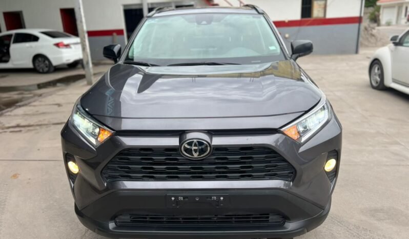 TOYOTA RAV4 2021 completo