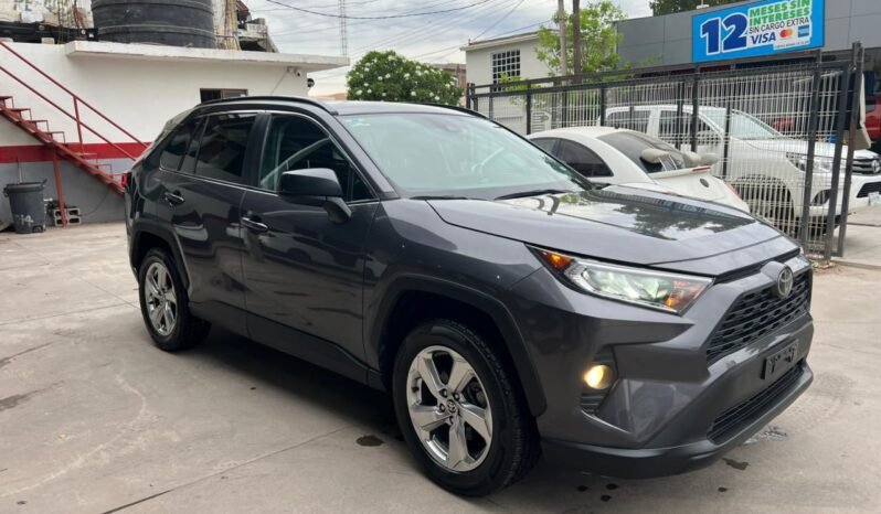 TOYOTA RAV4 2021 completo