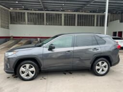 TOYOTA RAV4 2021 completo
