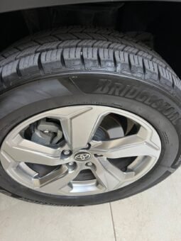 TOYOTA RAV4 2021 completo
