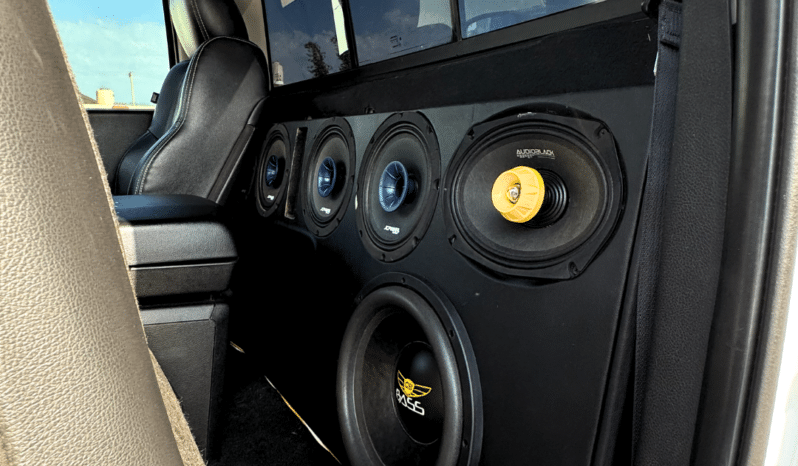 
								RAM R/T 4×4 5.7L 2016 completo									