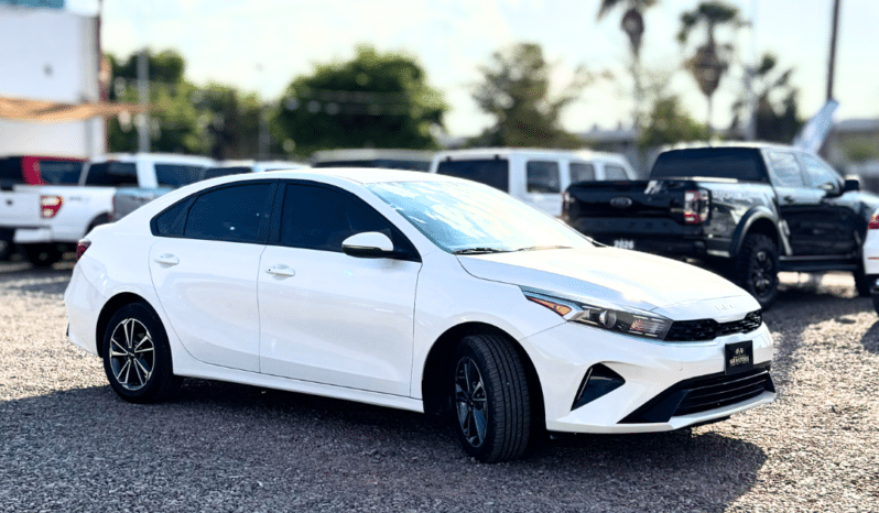 Kia Forte Gt 2024 completo