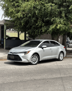 Toyota Corolla Le 2020 completo