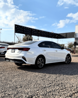 Kia Forte Gt 2024 completo