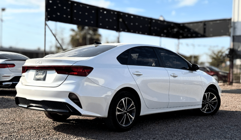 Kia Forte Gt 2024 completo