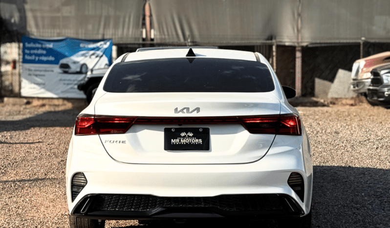 Kia Forte Gt 2024 completo