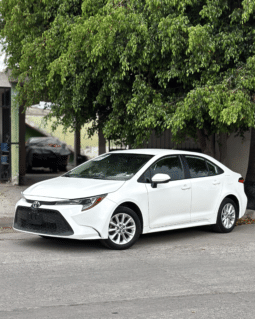 Toyota Corolla Le 2022 completo