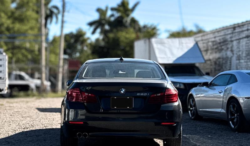 BMW 520 iA 2016 completo