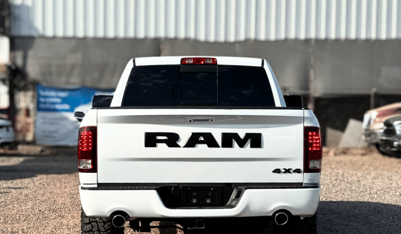 
								RAM R/T 4×4 5.7L 2016 completo									