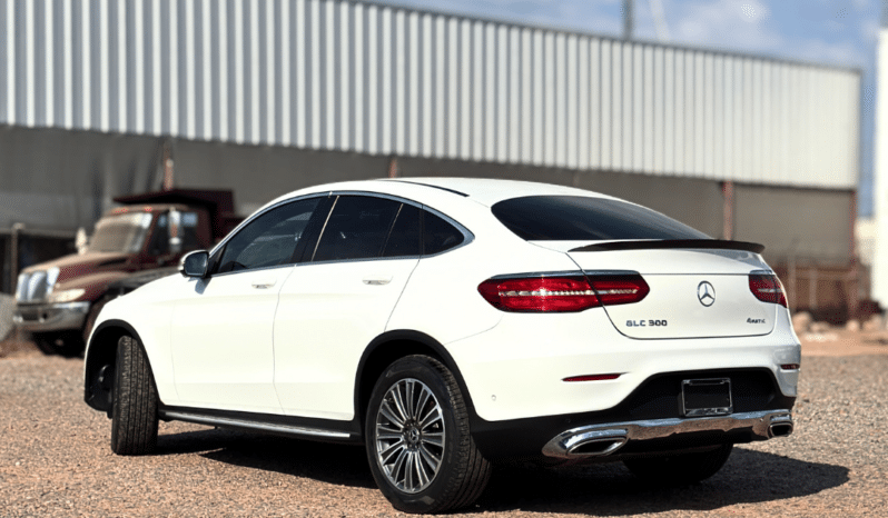 Mercedez Benz Glc 300 4Matic  2019 completo