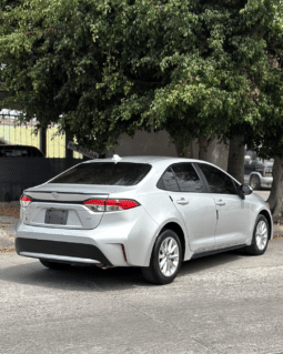 Toyota Corolla Le 2020 completo