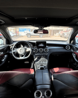 Mercedez Benz Glc 300 4Matic  2019 completo