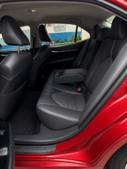 Toyota Camry 2018 SE completo