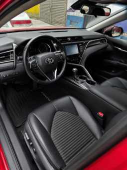 Toyota Camry 2018 SE completo