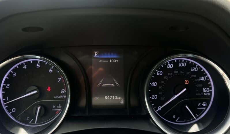 Toyota Camry 2018 SE completo