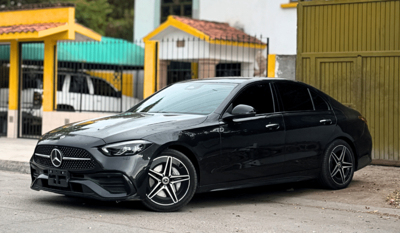 Mercedez-Benz C200 AMG 2022 completo