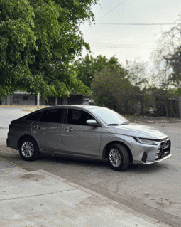 Toyota Yaris S 2023 completo