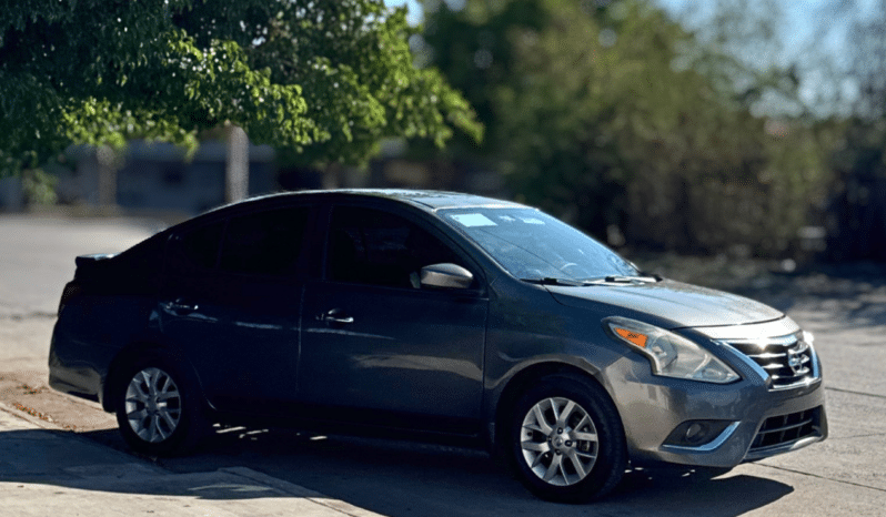 Nissan Versa Exclusive 2017 completo