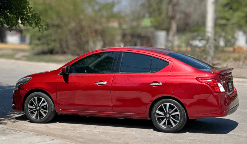 Nissan Versa Exclusive 2019 completo