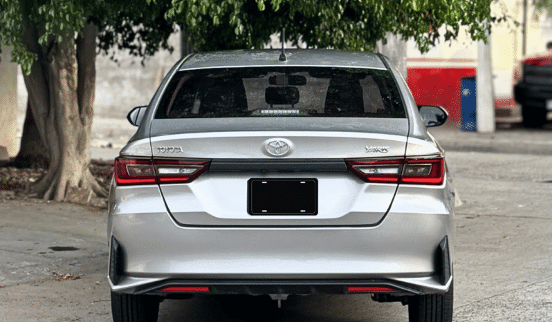 Toyota Yaris S 2023 completo