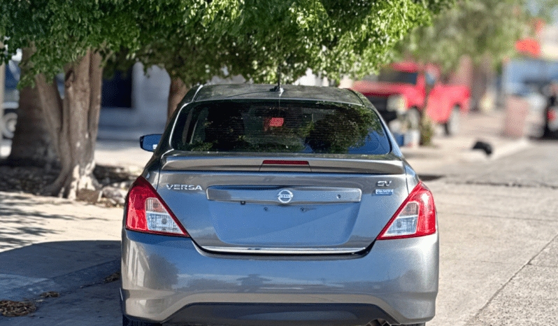 Nissan Versa Exclusive 2017 completo