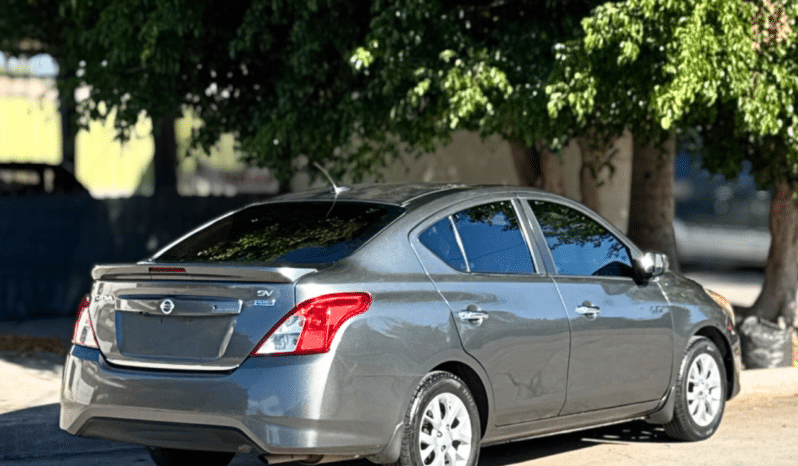 Nissan Versa Exclusive 2017 completo