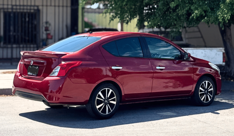 Nissan Versa Exclusive 2019 completo