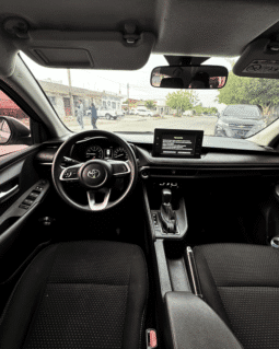 Toyota Yaris S 2023 completo