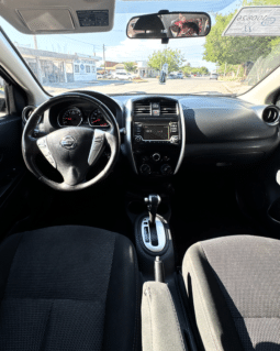 Nissan Versa Exclusive 2017 completo