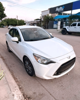 Toyota Yaris R 2019 completo