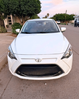 Toyota Yaris R 2019 completo