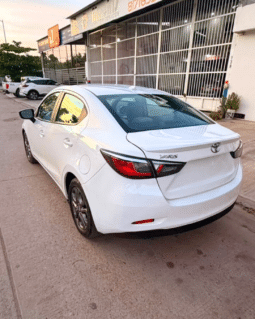 Toyota Yaris R 2019 completo